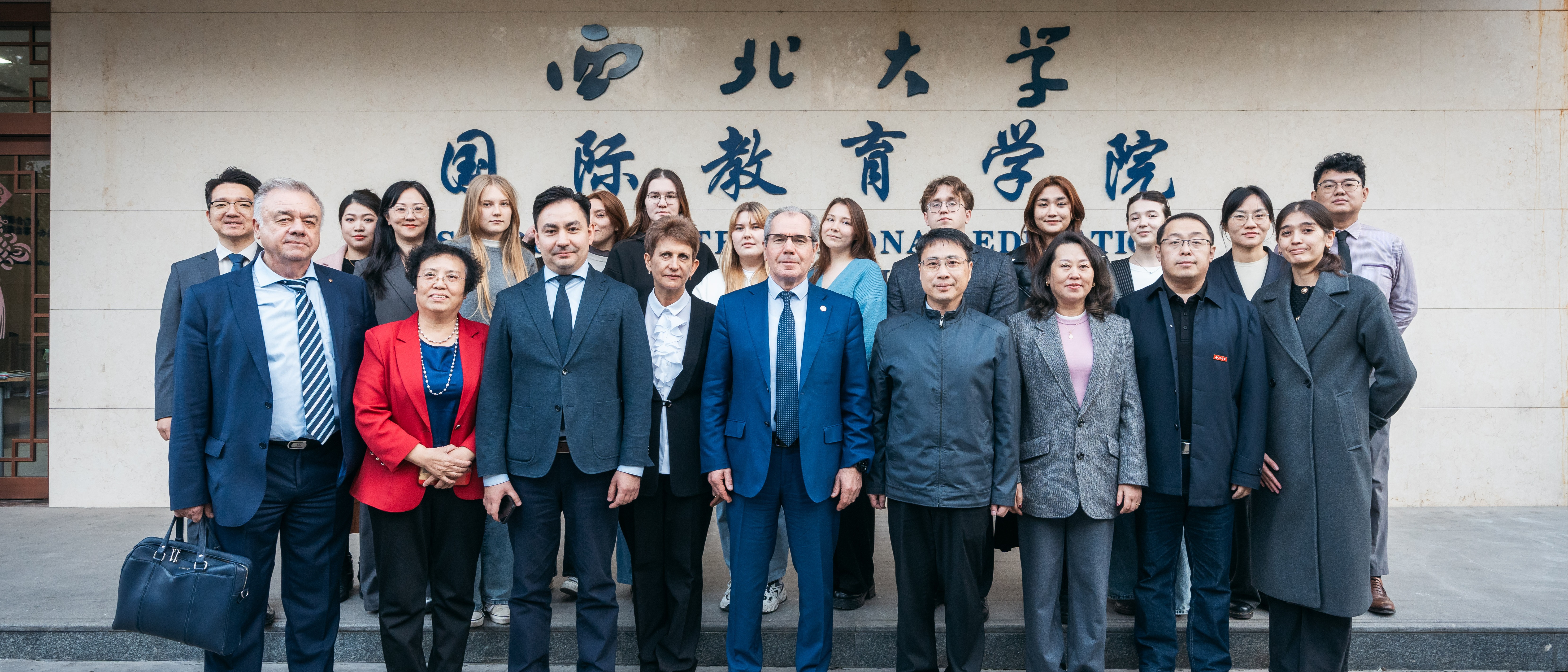 俄罗斯联邦鞑靼斯坦共和国总统顾问一行来访乐动平台·（中国）官方网站